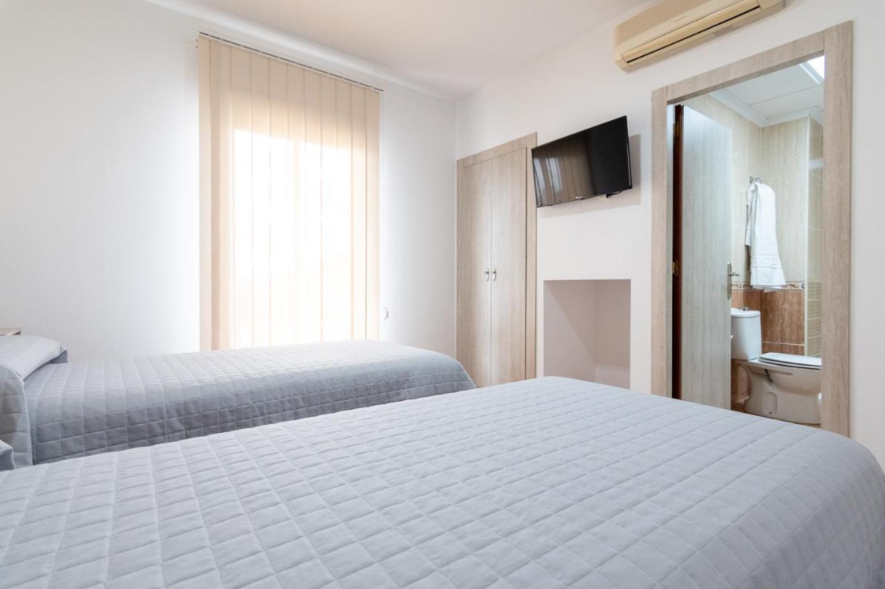 Hostal Vinuela San Pedro de Merida Buitenkant foto