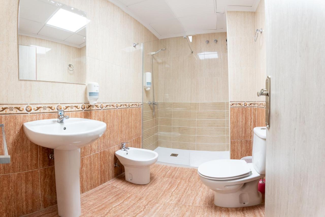 Hostal Vinuela San Pedro de Merida Buitenkant foto