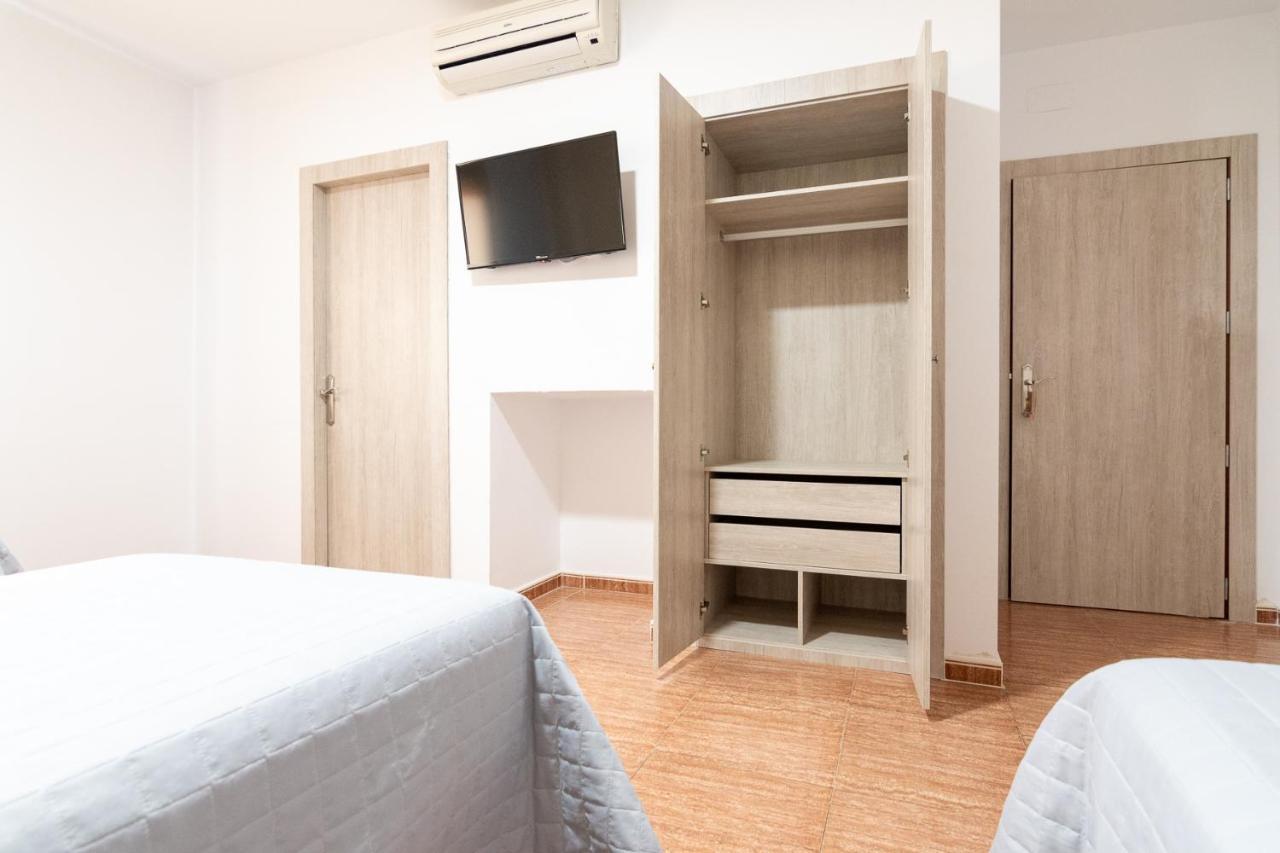 Hostal Vinuela San Pedro de Merida Buitenkant foto