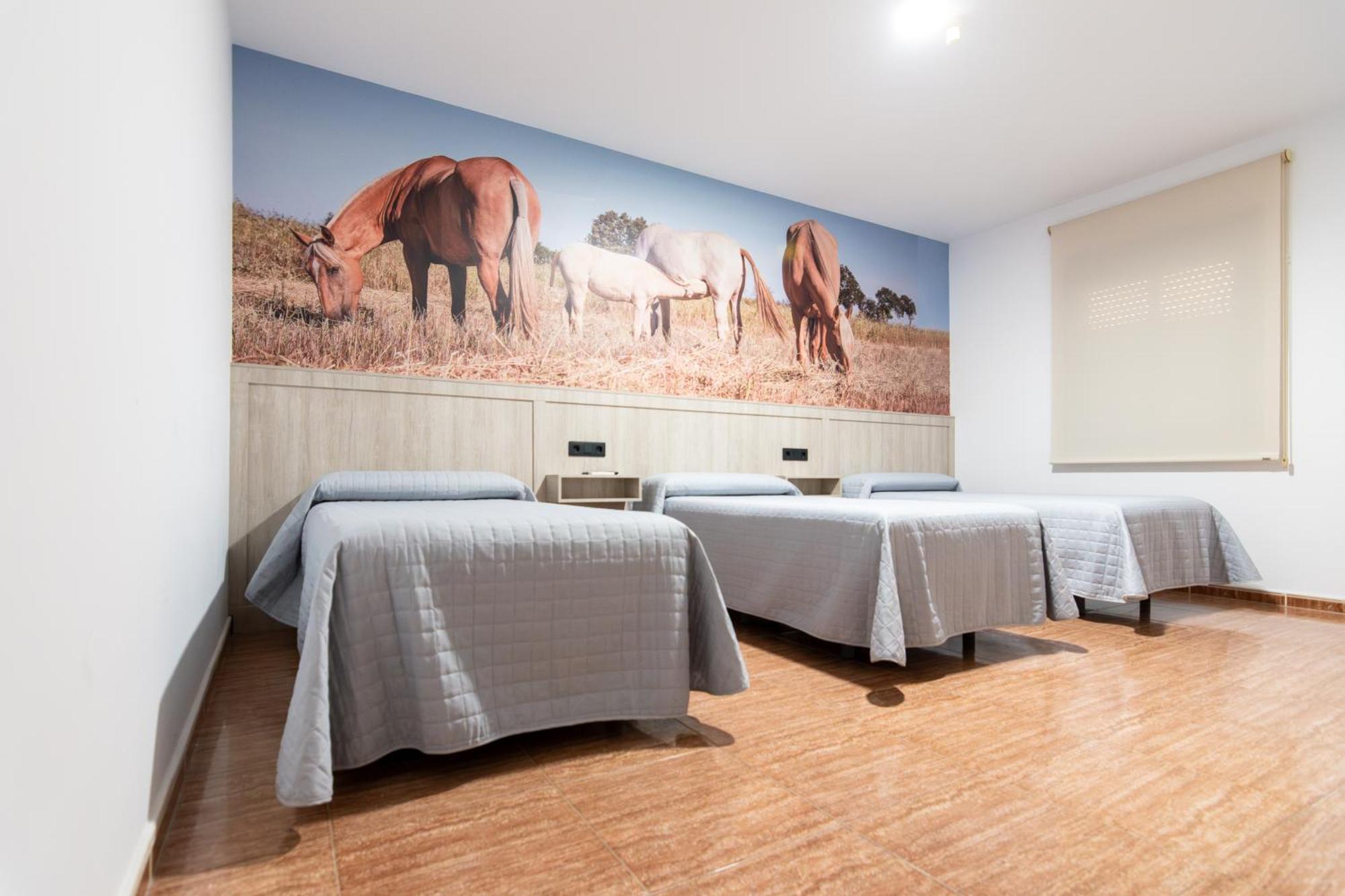 Hostal Vinuela San Pedro de Merida Buitenkant foto