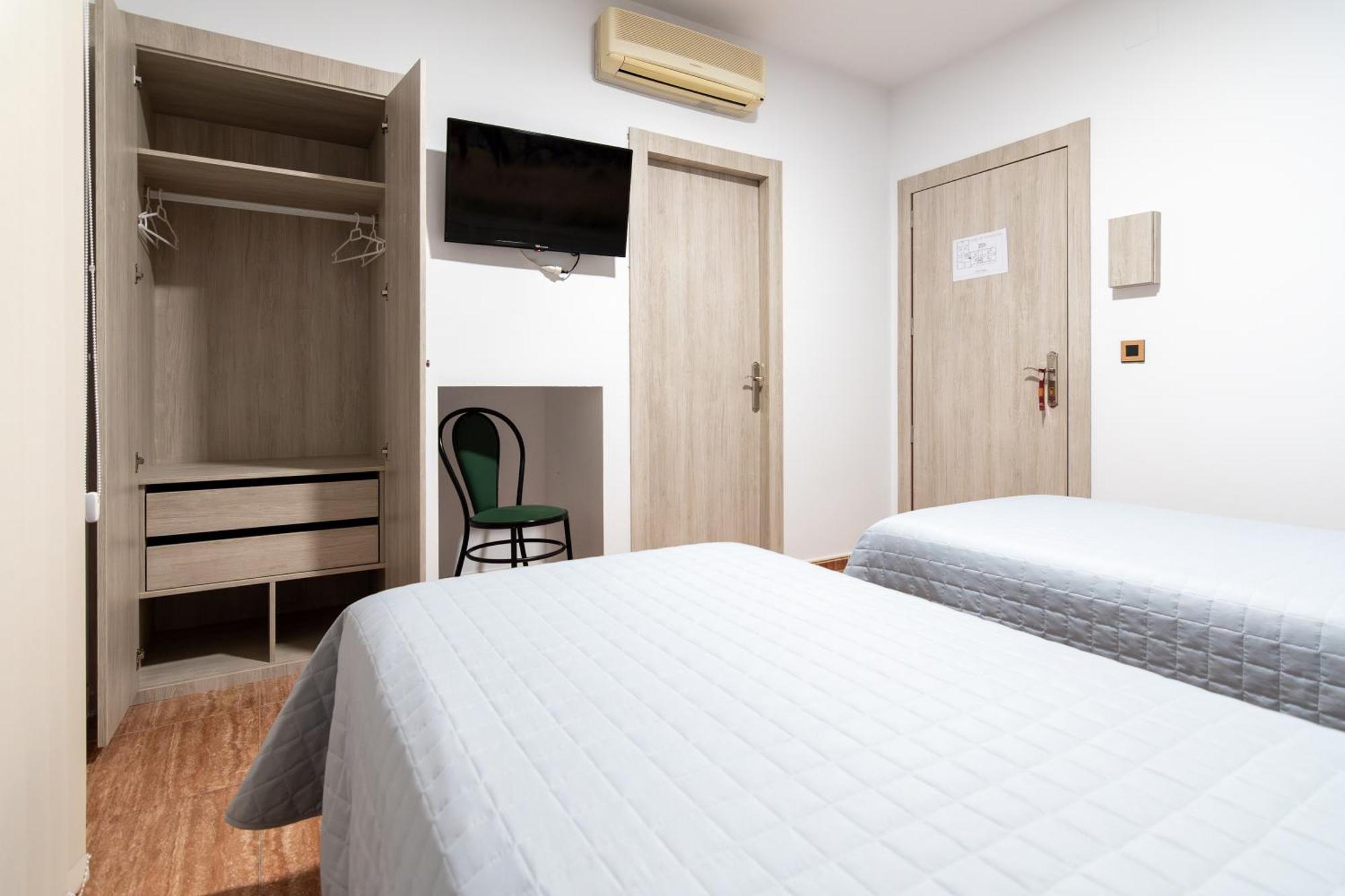 Hostal Vinuela San Pedro de Merida Buitenkant foto